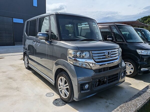 Ｎboxカスタム、H25 車検2年付　入荷の画像